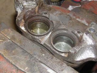 !Zadní kotoučová brzda pro suché poloosy